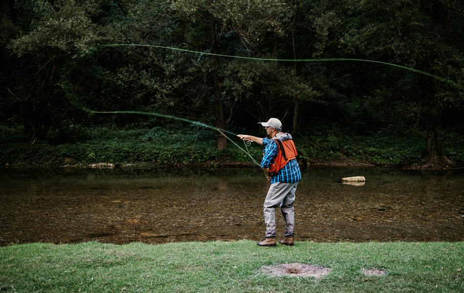 Pesca con mosca sul fiume