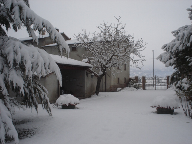 NEVE IN AGRITURISMO